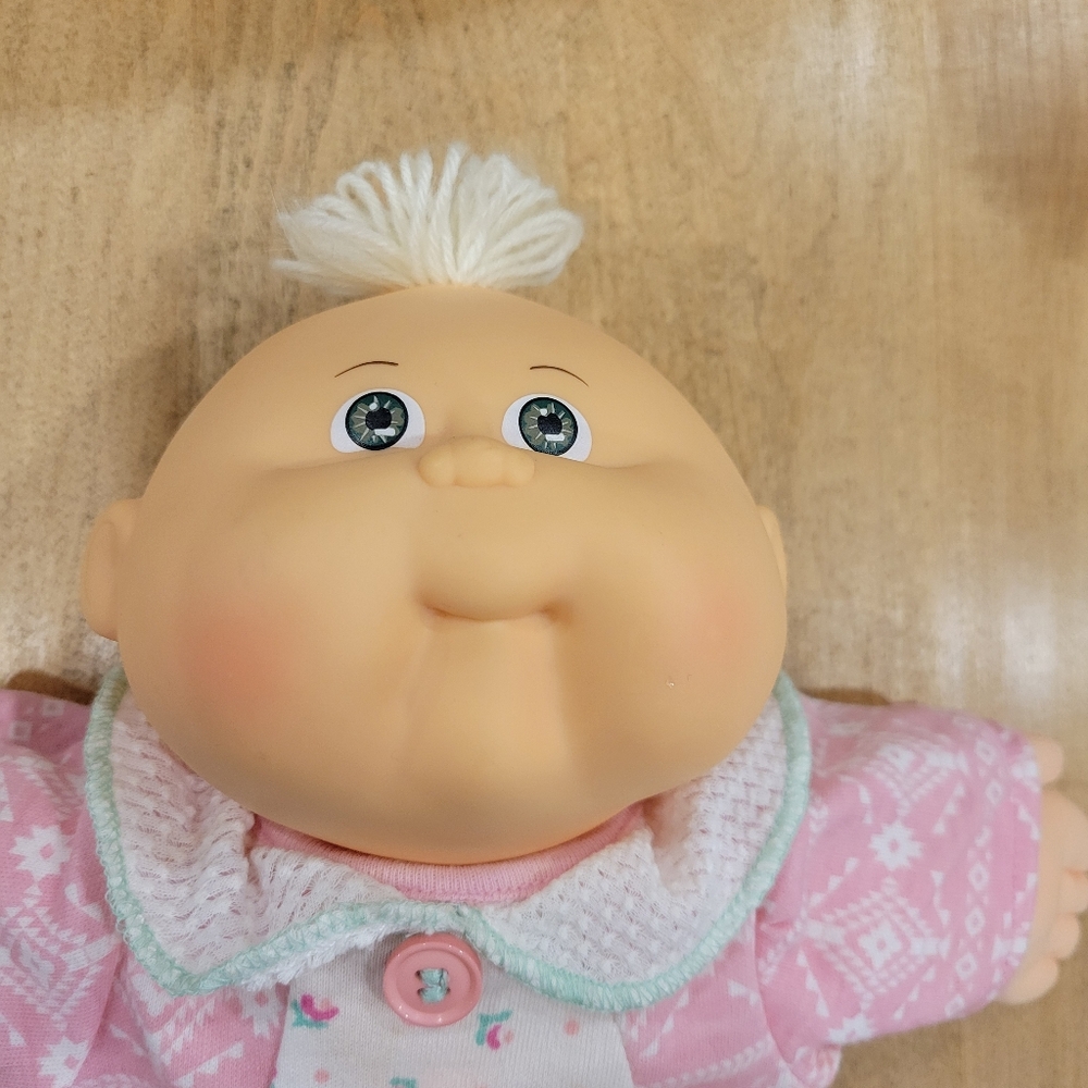 Vintage 1986 Cabbage Patch Doll - Picture 3 of 8